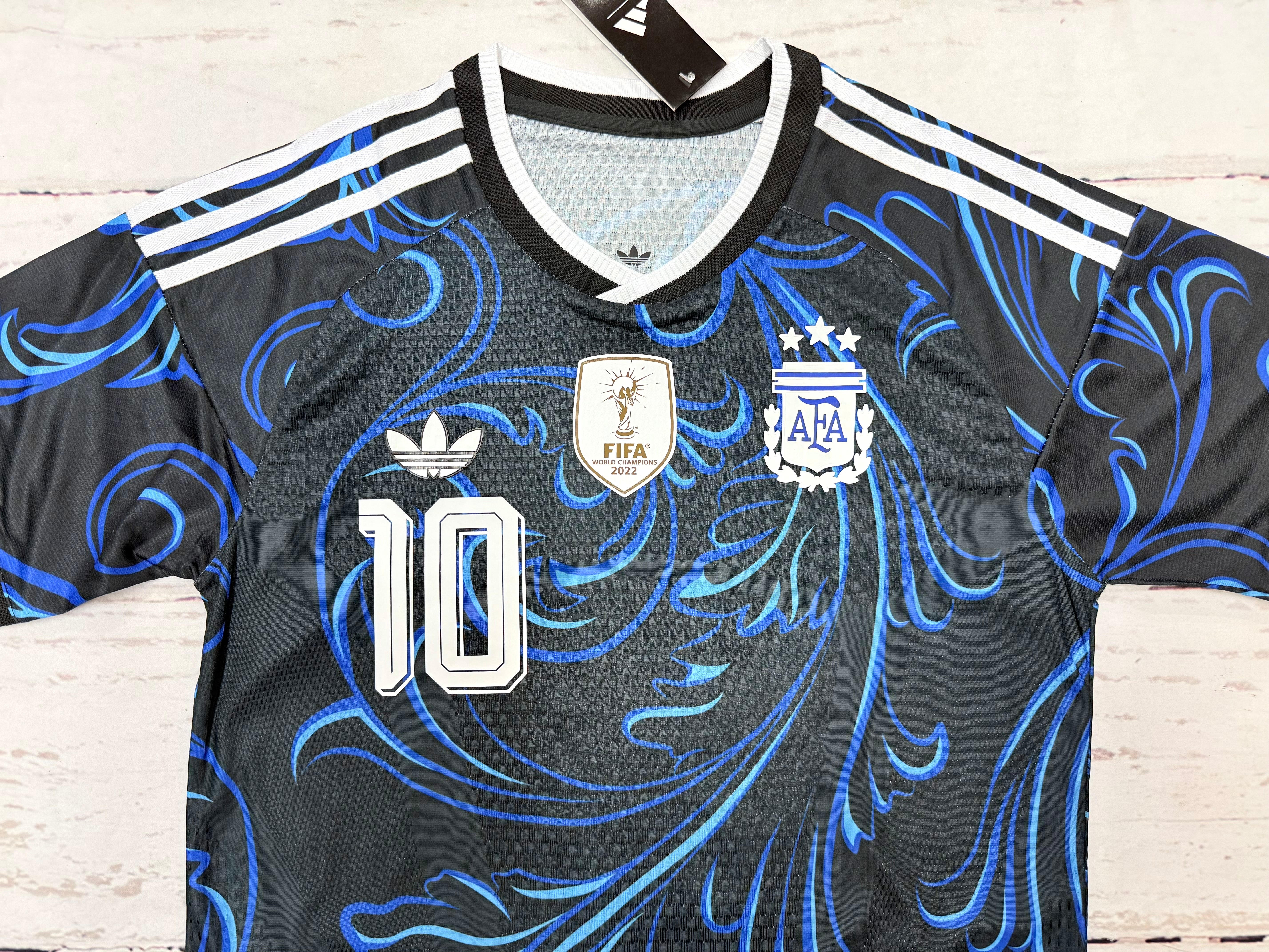 ADULT Messi 26’ Argentina Away (Players Version) Jersey