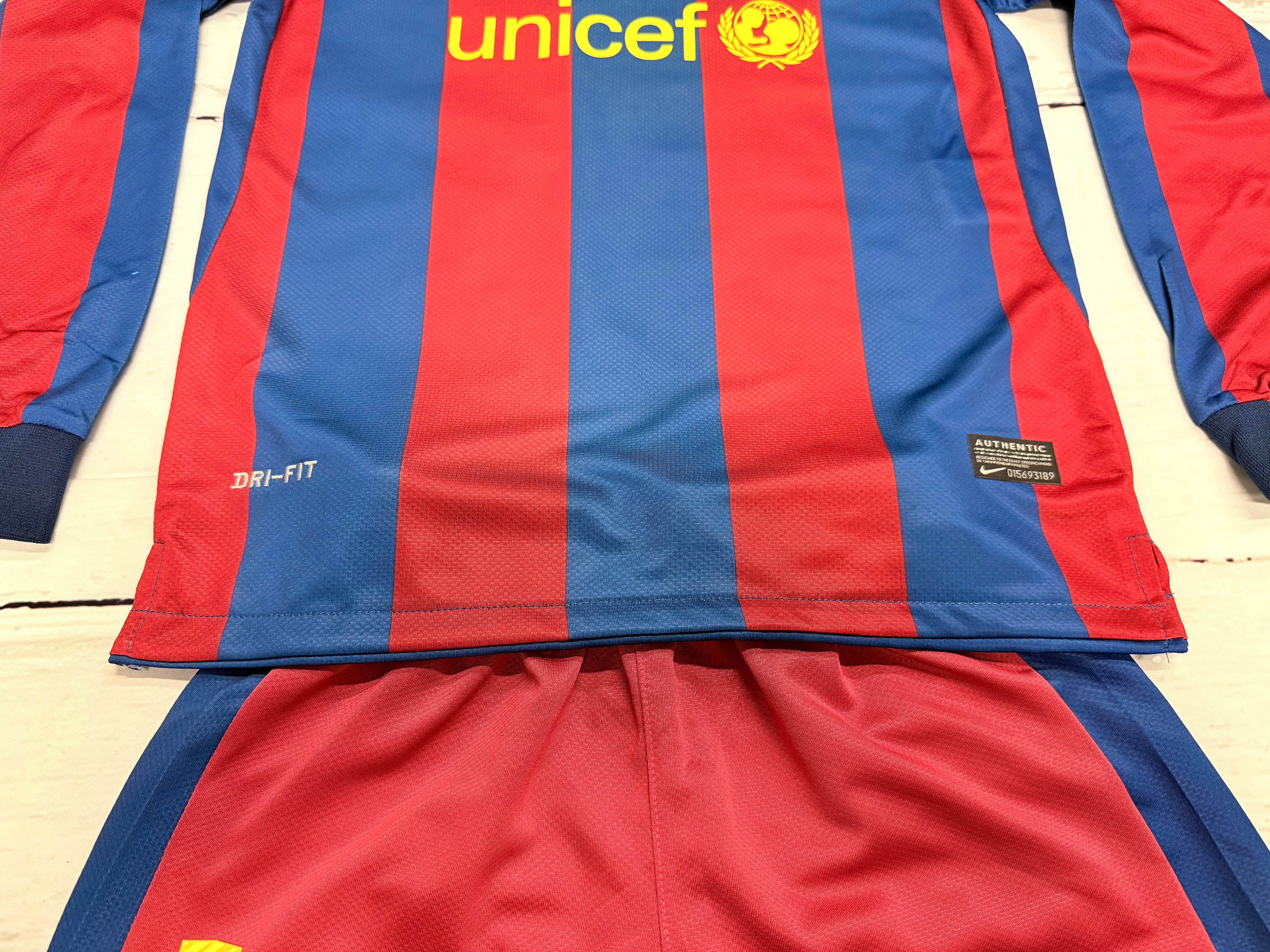 Youth Messi Jersey Retro Barca Long Sleeve Kit Kids Soccer Sets (Jersey+Shorts)