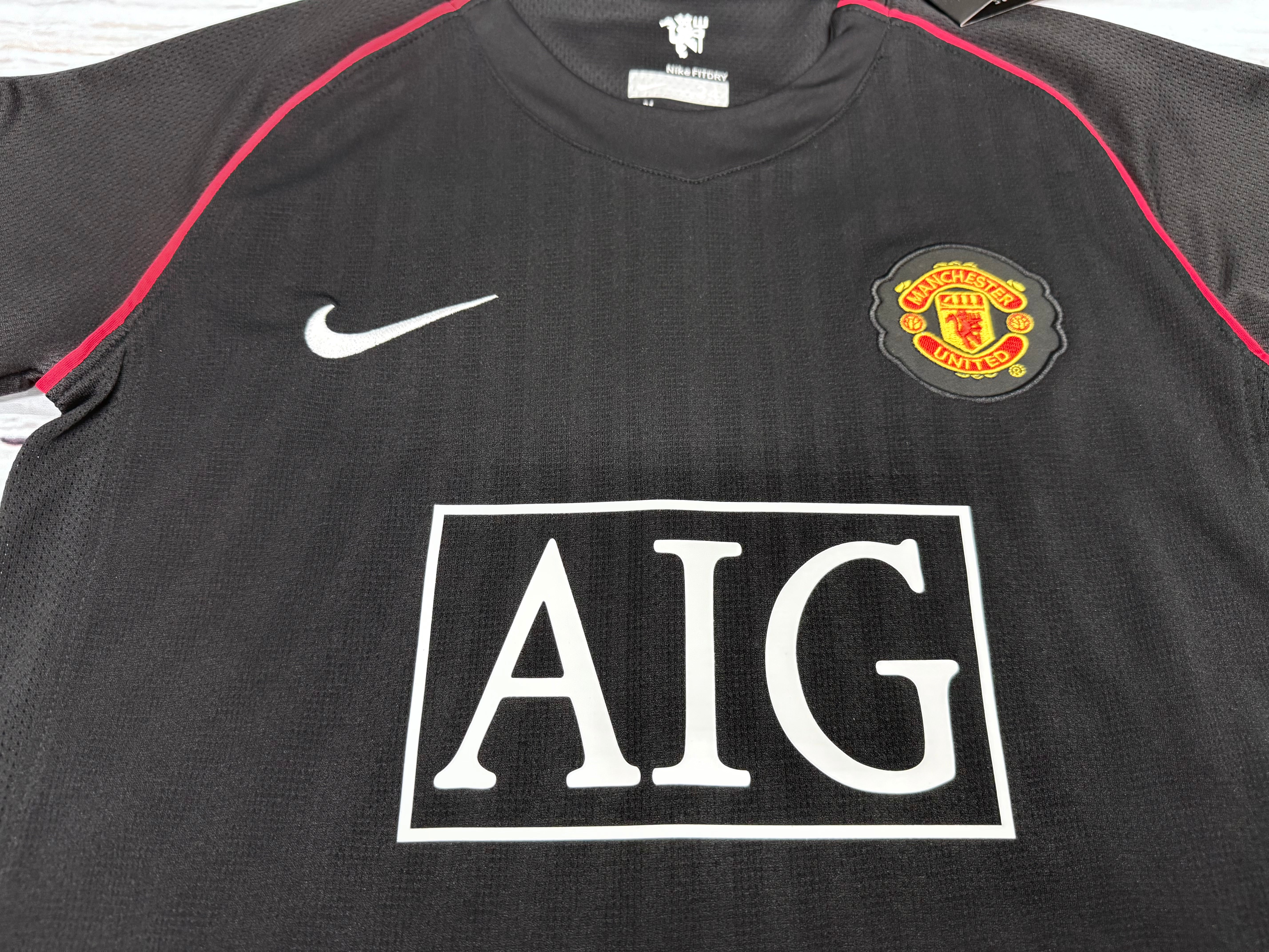 Youth Ronaldo Retro Jersey Black Long Sleeve Manchester United Kit (Jersey+Shorts)
