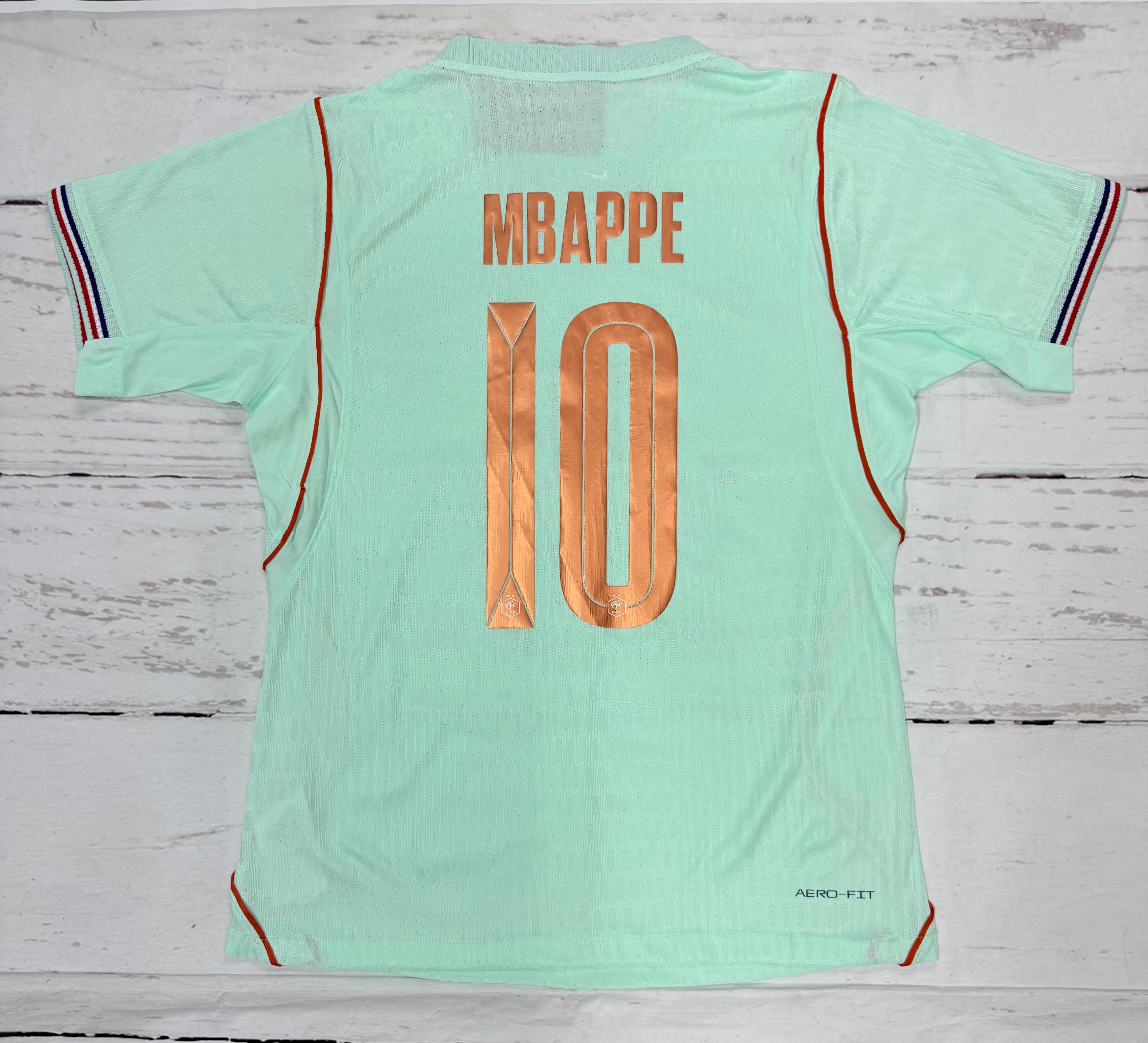 ADULT Mbappe 26’ France Away Mint Kit