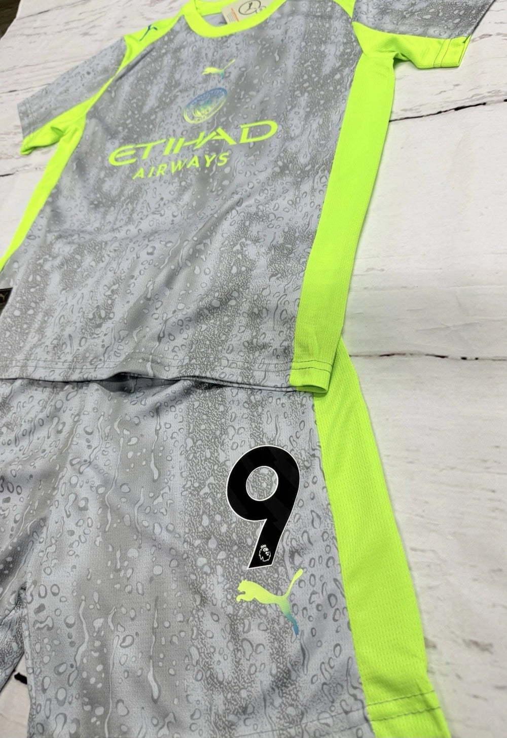 Youth Haaland Jersey Rain Or Shine Kit (Jersey & Short Set) - MEDIUM (26)